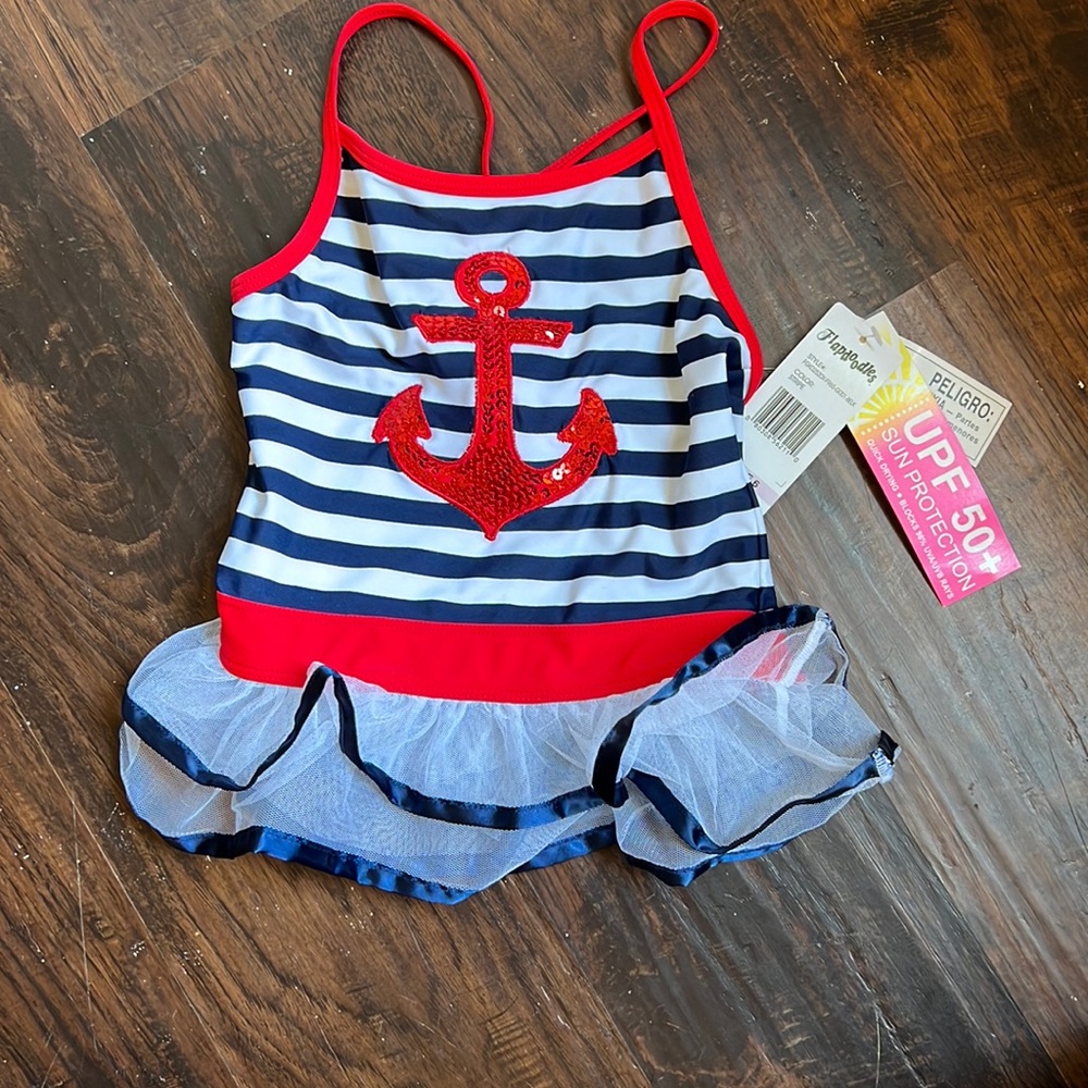 Brand new flap doodles top only size 6